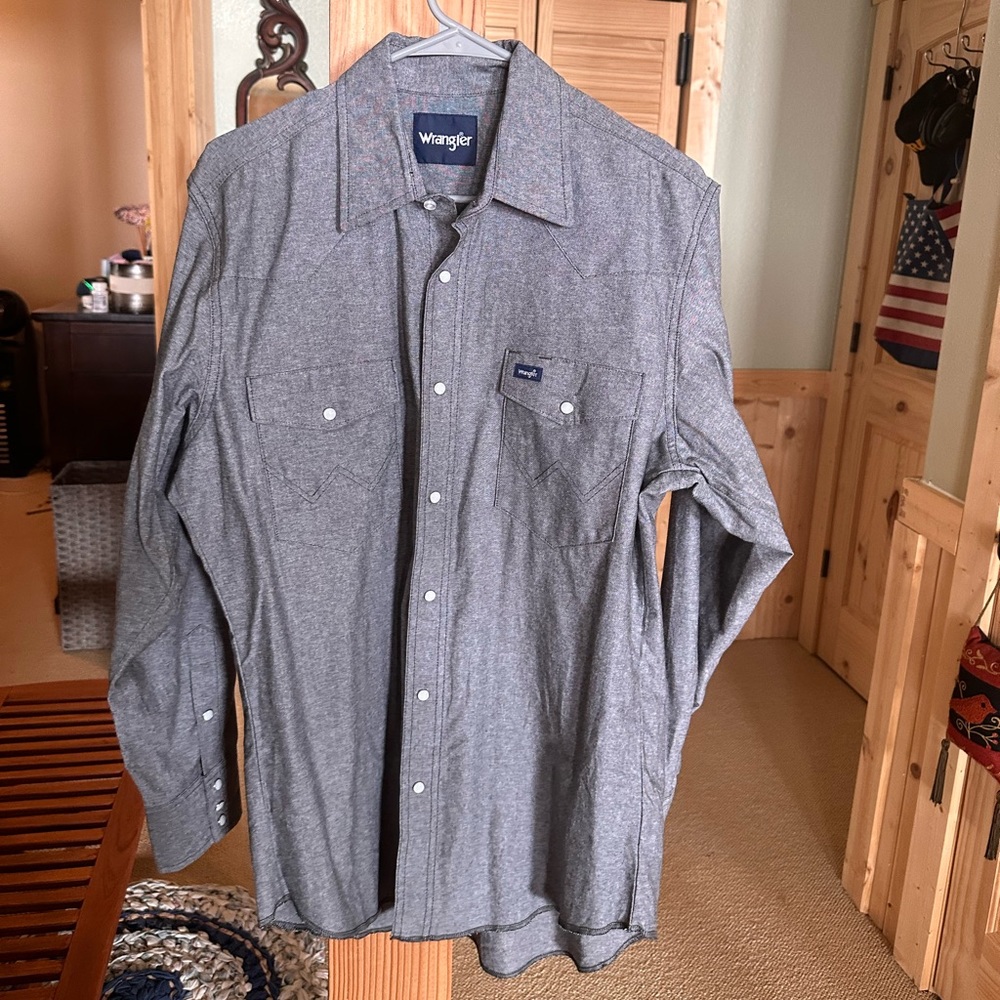 Wrangler pearl snap